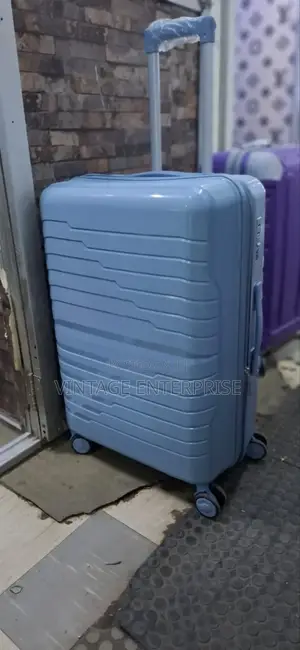 Single Unbreakable Medium Size Suitcase