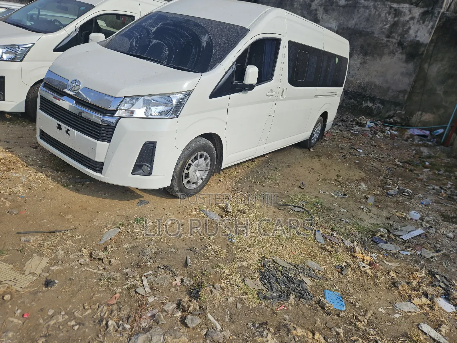 Toyota HiAce 2018 White