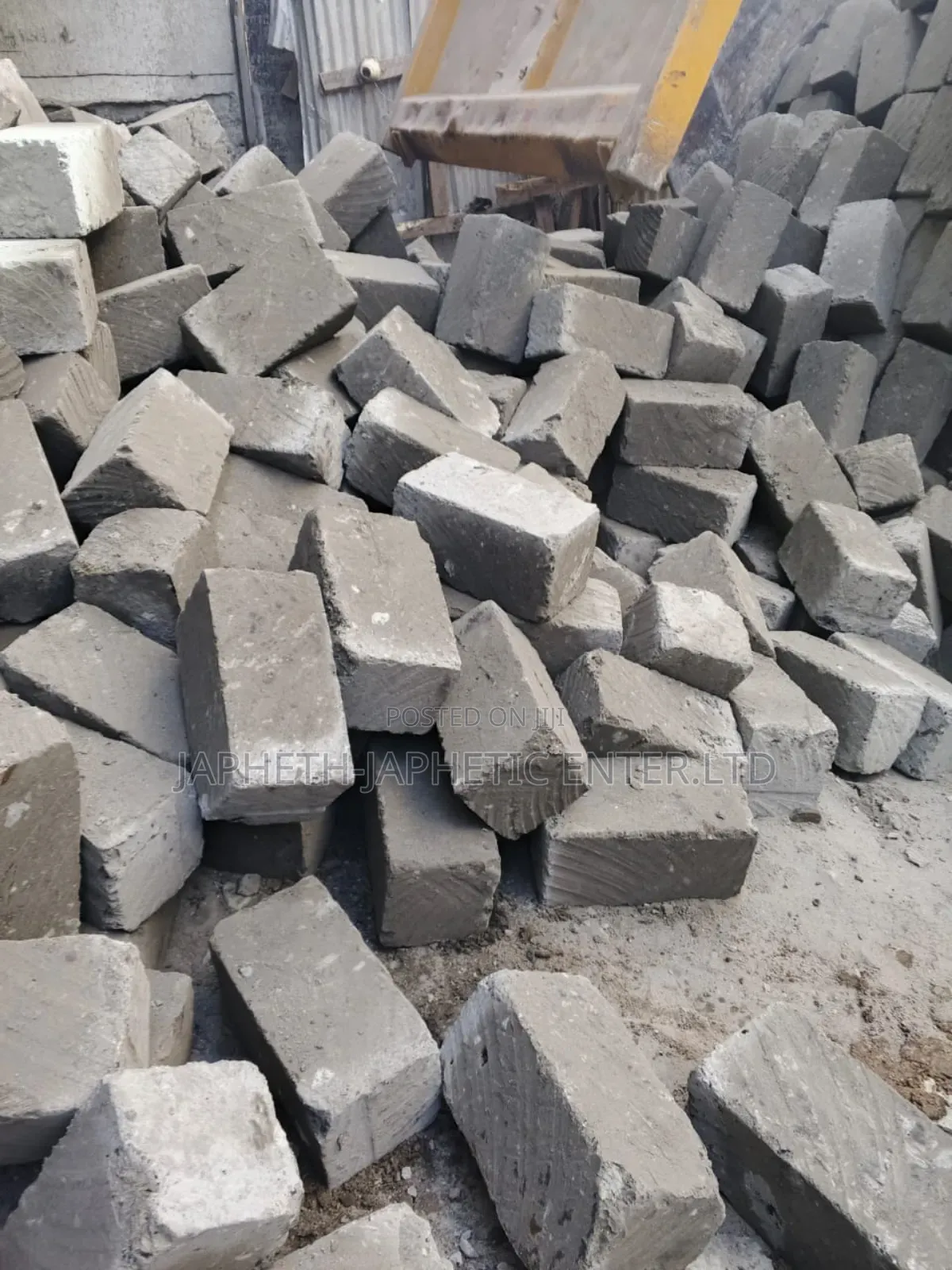 Machine Cut Stones*'..Ndarugo