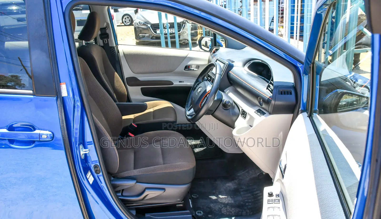 Toyota Sienta 2017 Blue