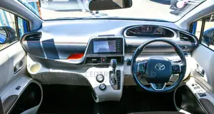 Toyota Sienta 2017 Blue