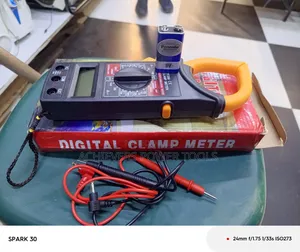 Digital Clamp Multimeter
