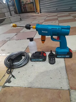 Makita Cordless High Pressure Washer 2 Nozzle 88v 2 Battery Charger