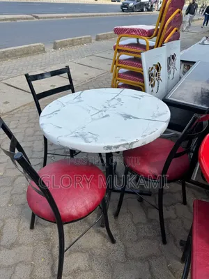2/2 Round Marble Table