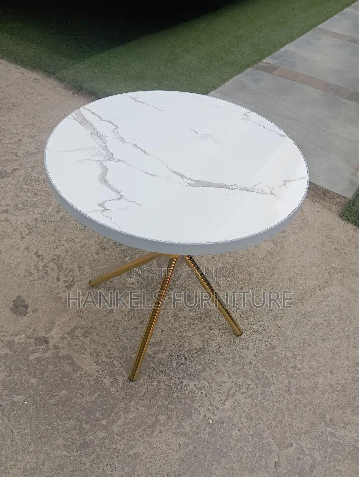 Round Medium Size Table