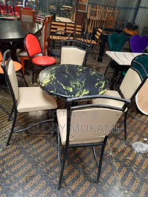 Black Round Marble Table And Restaurant And Bar Chairs