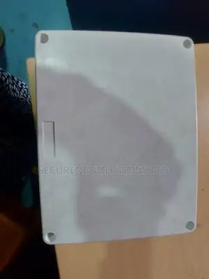 Adaptor Box ,
255x200x80
Ip65
Ce