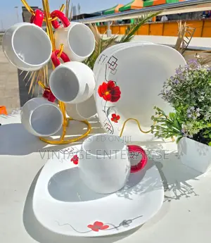 6 Dinner Set Plates Plus 6 Pot Mugs