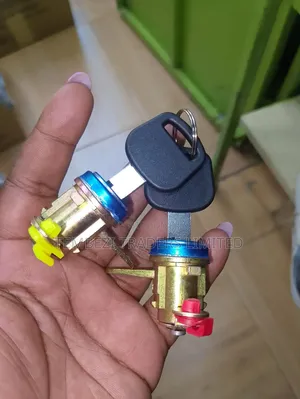 Door Lock Toyota Corolla Wagon Dx 102