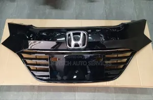 Blacked Honda Vezel 2015/2016 Grille