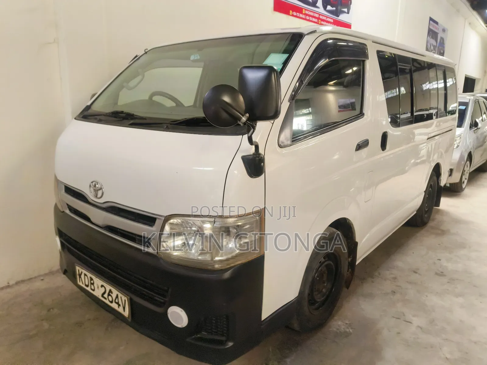 Toyota HiAce 2015 White