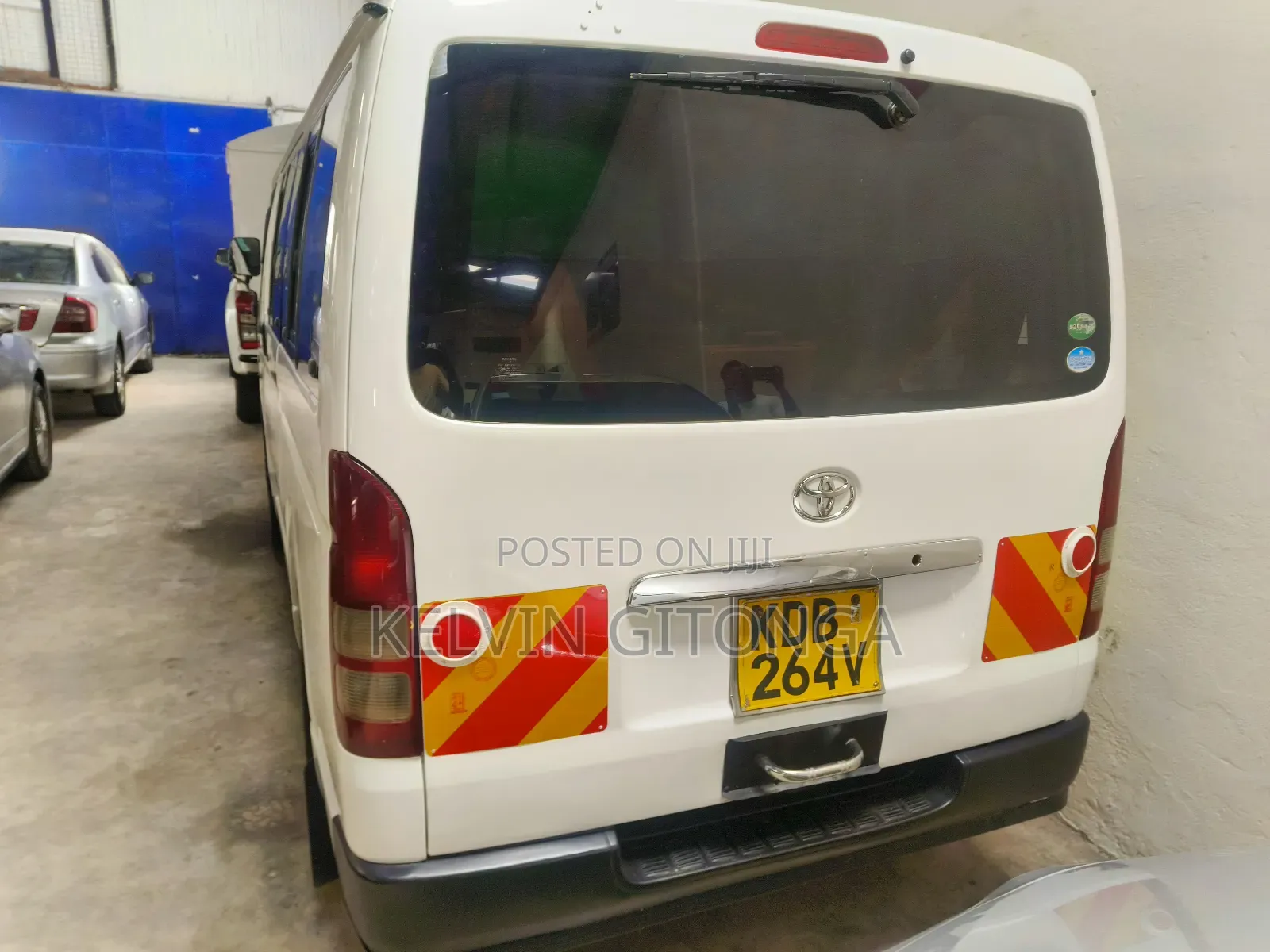 Toyota HiAce 2015 White
