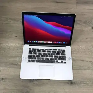 Laptop Apple MacBook Pro 2015 16GB Intel Core I7 SSD 256GB