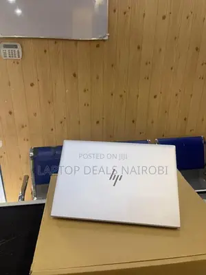 Laptop HP EliteBook 830 G7 16GB Intel Core I7 SSD 256GB