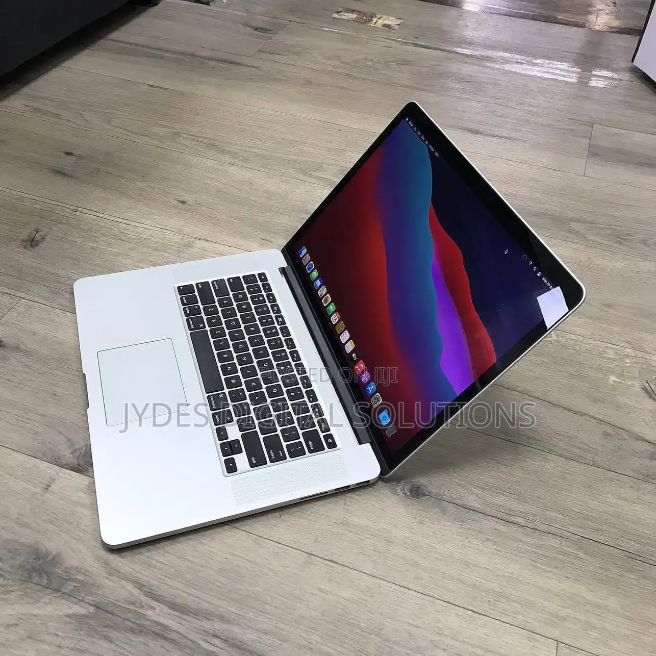 Laptop Apple MacBook Pro 2015 16GB Intel Core I7 SSD 256GB