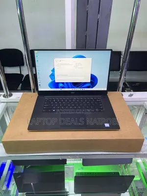 Laptop Dell Latitude 5530 32GB Intel Core I7 SSD 512GB
