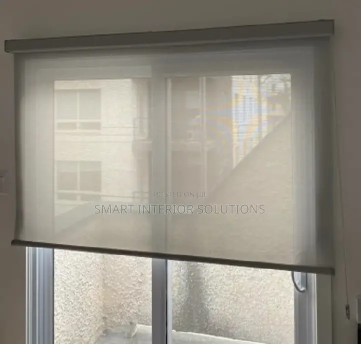 Stylish Sunscreen Roller Blinds
