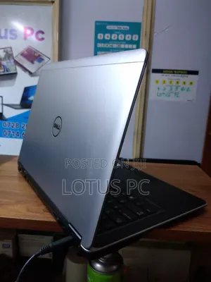 Laptop Dell Latitude 7400 8GB Intel Core I5 SSD 256GB