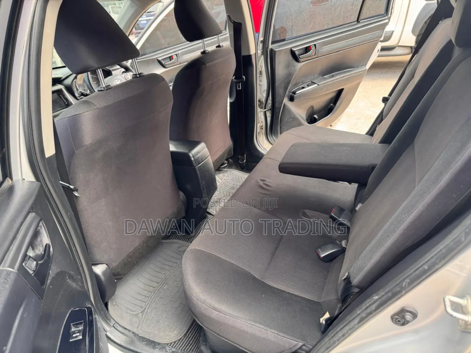 Toyota Corolla Fielder 2016 Silver