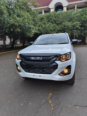 New Isuzu D-MAX 2025 White