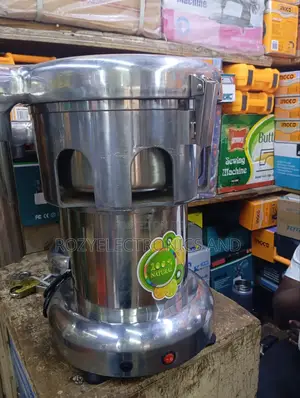 Commercial Juicer Big and Better A2000