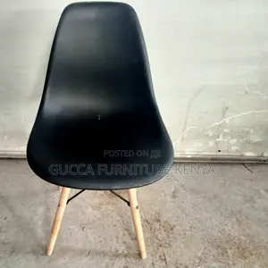 Home Chairs: Simple Plastic Home Office Coffee Chair