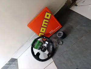 Momo Sport Steering + Boss Kit Adapter ,Universal Fit