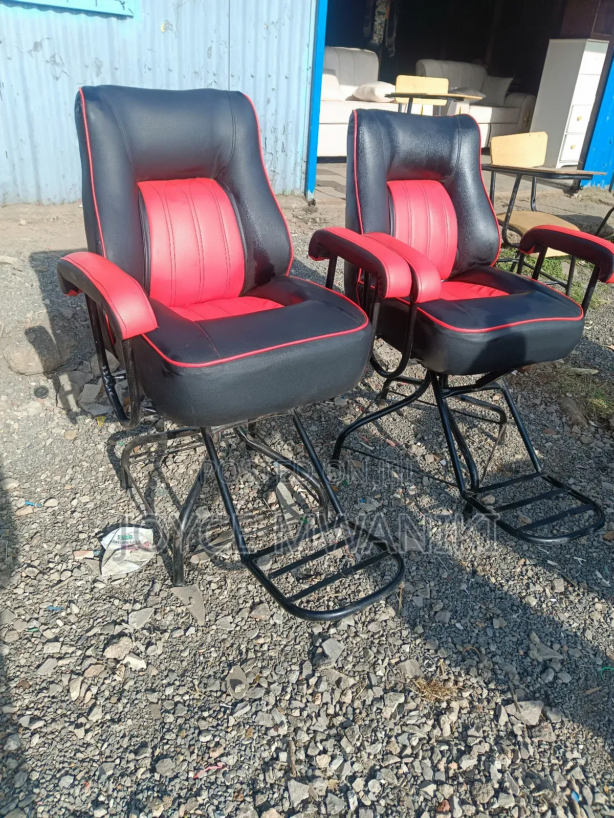 Simple Barber Seat Red and Black 