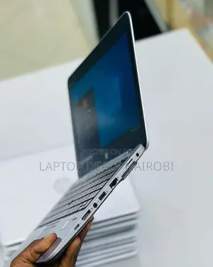 Laptop HP EliteBook 820 G3 8GB Intel Core I5 SSD 256GB