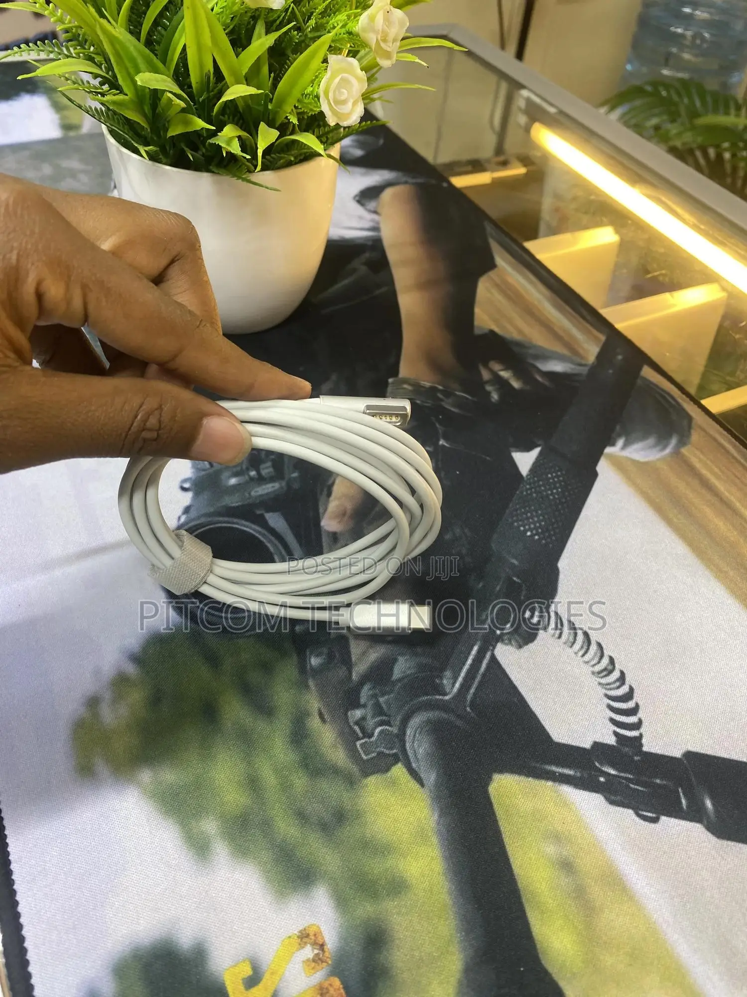 Type-C to Magsafe 1 Cable