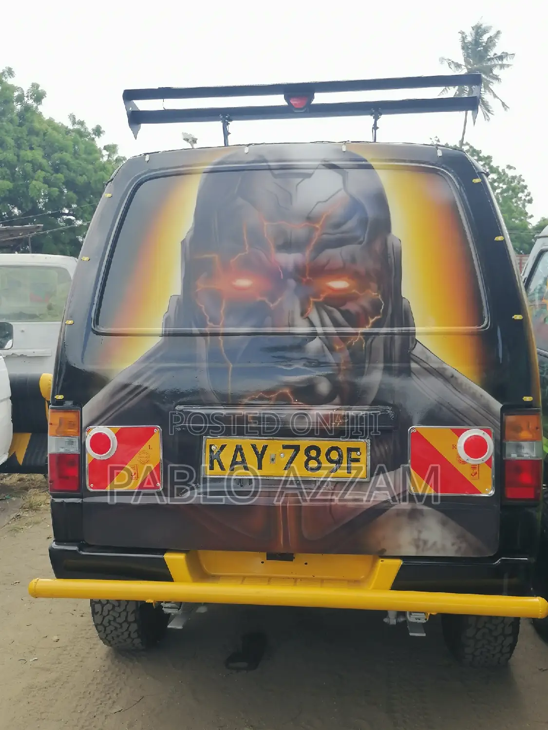New Nissan Caravan (Urvan) 2007 Gold