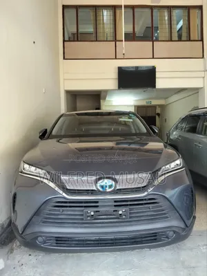 Toyota Harrier 2.5 Hybrid 2020 Blue