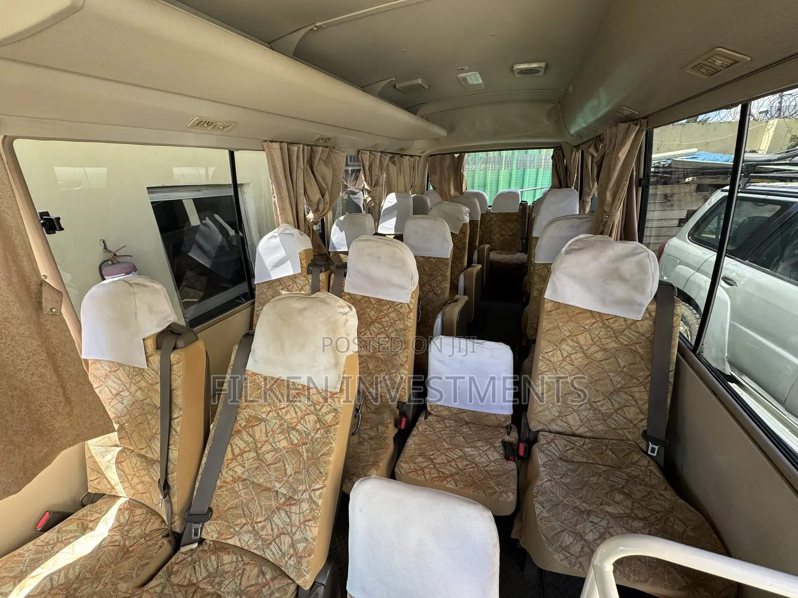 Mitsubishi Fuso Rosa 2013 Beige