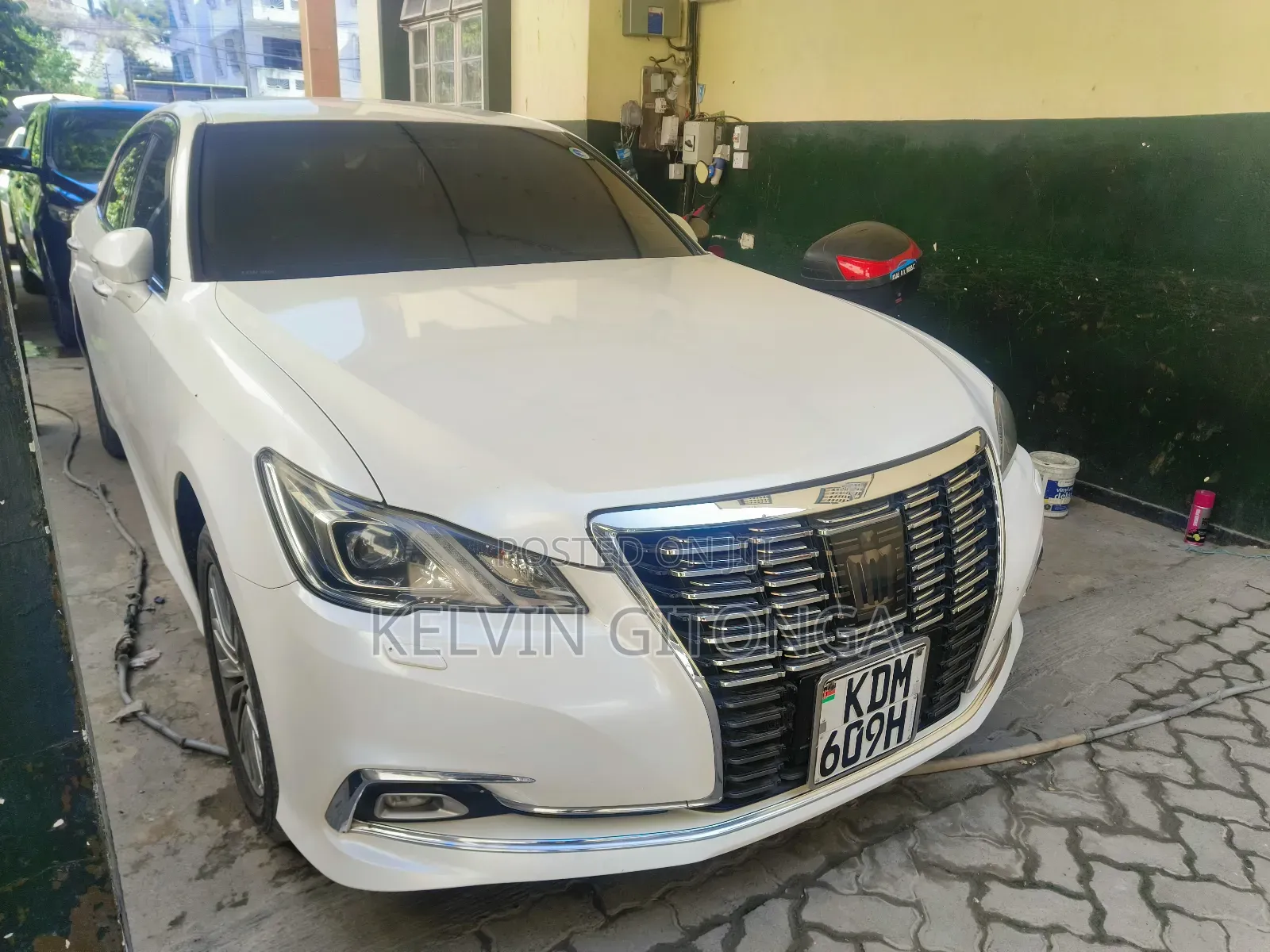 Toyota Crown 2016 White