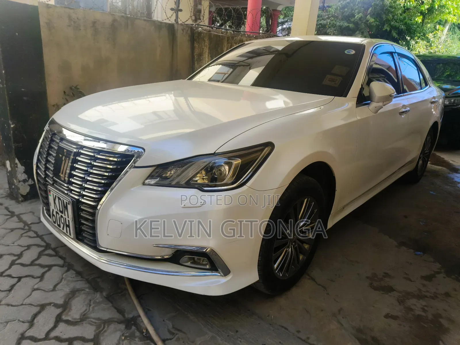 Toyota Crown 2016 White
