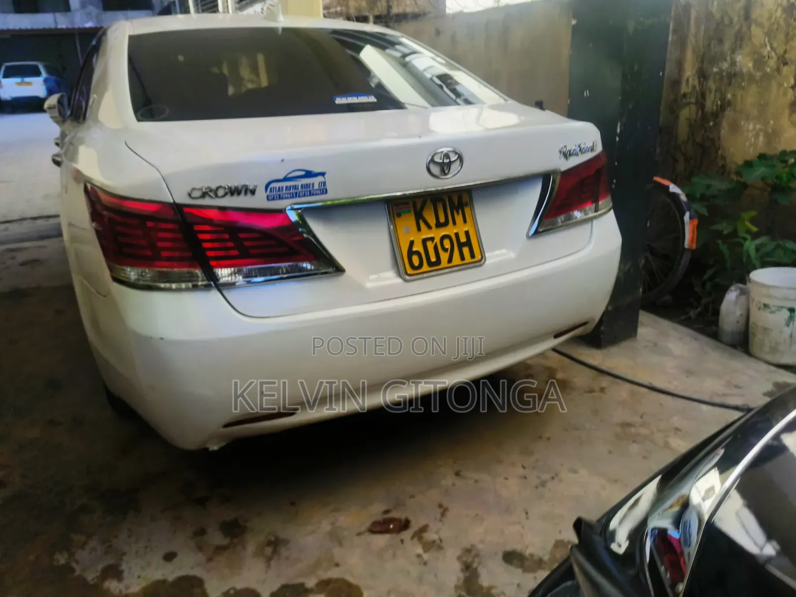 Toyota Crown 2016 White