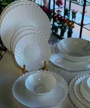 40pcs Classy Shell Gold Rimmed Dinner Set*
