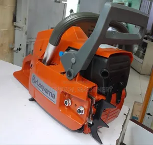 Husqvarna Power Saw Machine 272 >Heavy Duty