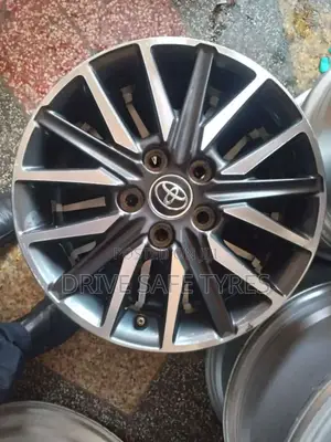 15 Inch Noah Black Silver Original Rims Set