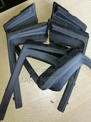 Windscreen Finisher for Toyota Vitz (Jewela)