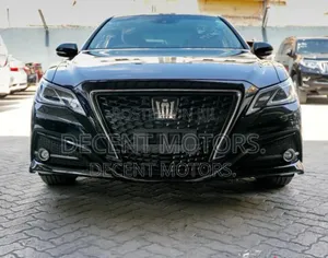 Toyota Crown 2018 Black