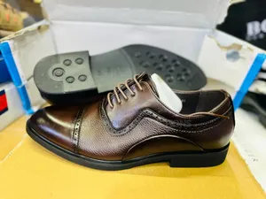 Executive Men Brown Leather Shoes With Laces