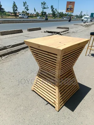 Pallet High Bar Table 