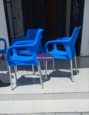 Plastic Chair of Metal Legs