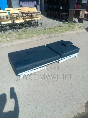 Massage Bed, White and Black Foldable