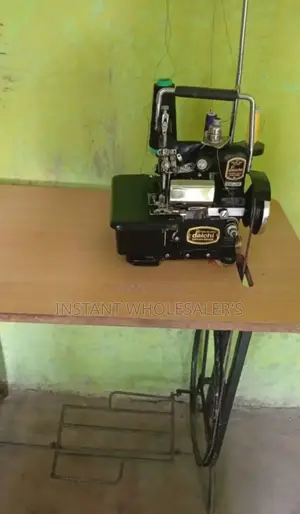 Overlock Machine and Table Complete