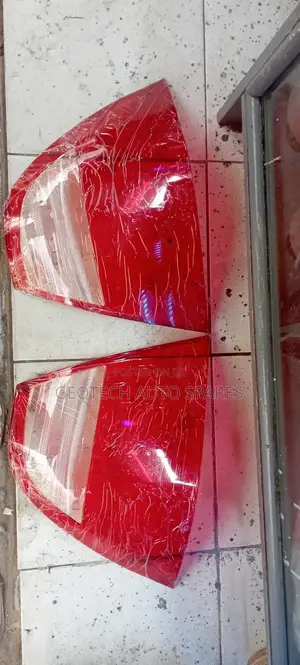 Toyota Nze Rear Light Lens