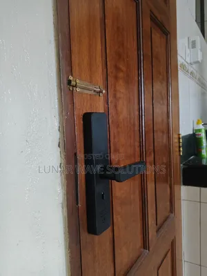 Smartlock Automatic Fingerprint and App Smartlocks