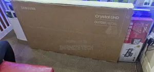 Samsung 55′′ Du7010 Crystal Uhd Smart Tv (2024)