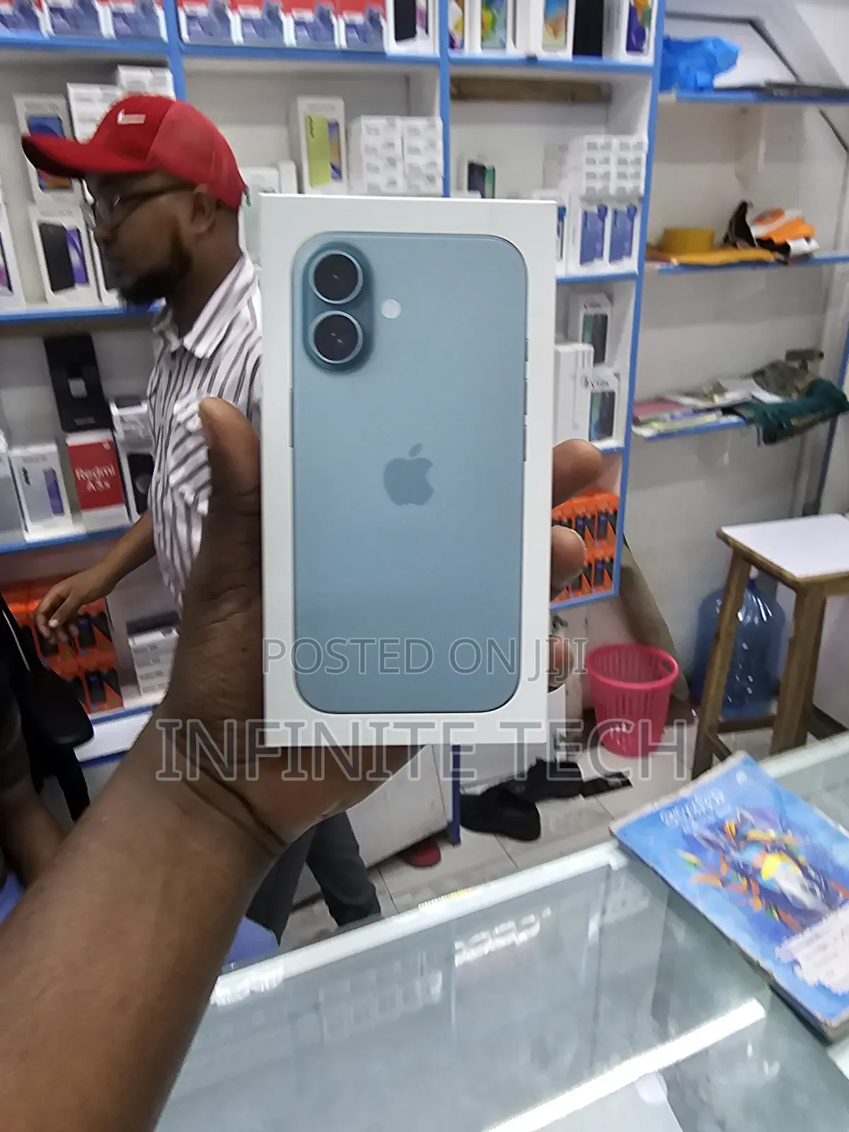 New Apple iPhone 16 256 GB Black